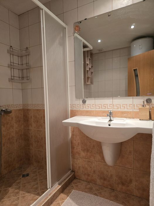 Двустаен апартамент под наем Банско-70кв.
