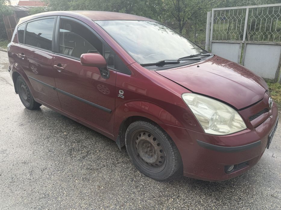 Тойота Корола Версо 2,0д 116кс на части/Toyota corola verso 2,0d 116k na chasti