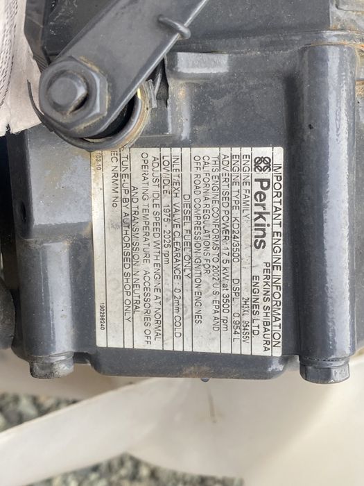 Motor perkins in 3 nou nefolosit