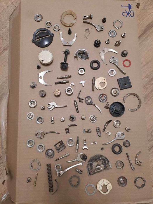 Запчасти от швейной машинки