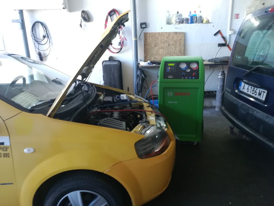 Автоклиматици Бургас зареждане с фреон 1234yf 134a