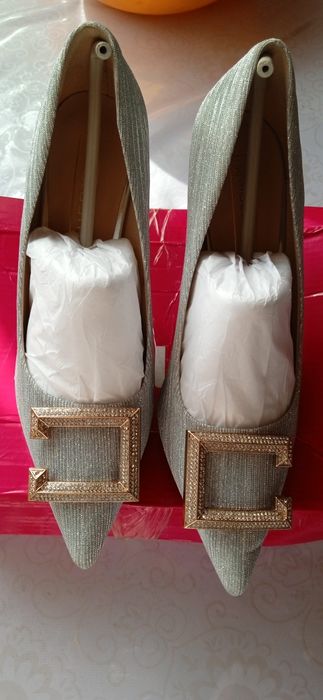 Продам новые туфли