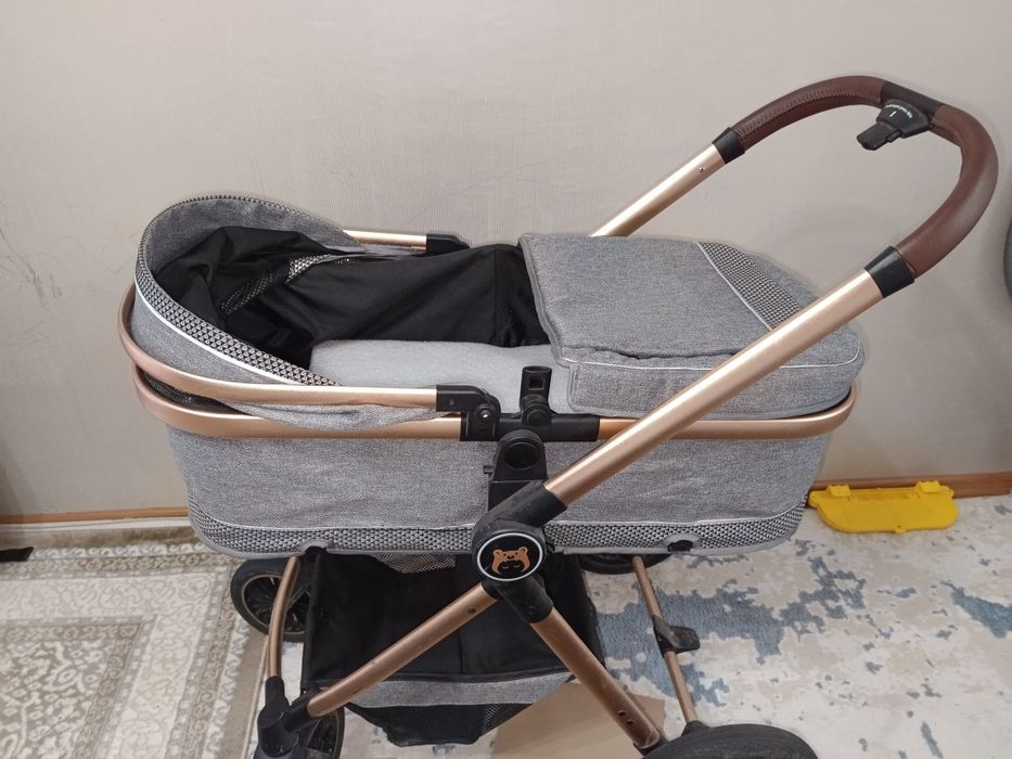 Продам коляску 2 в 1
