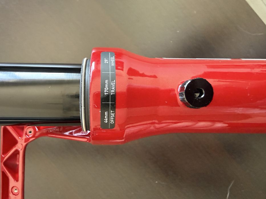 Furca Rockshox Zeb Ultimate 1.8″ to 1 1/8″ tapered NOUA!