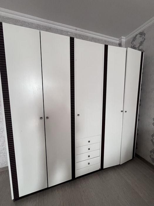 Шкаф отдам в спальню