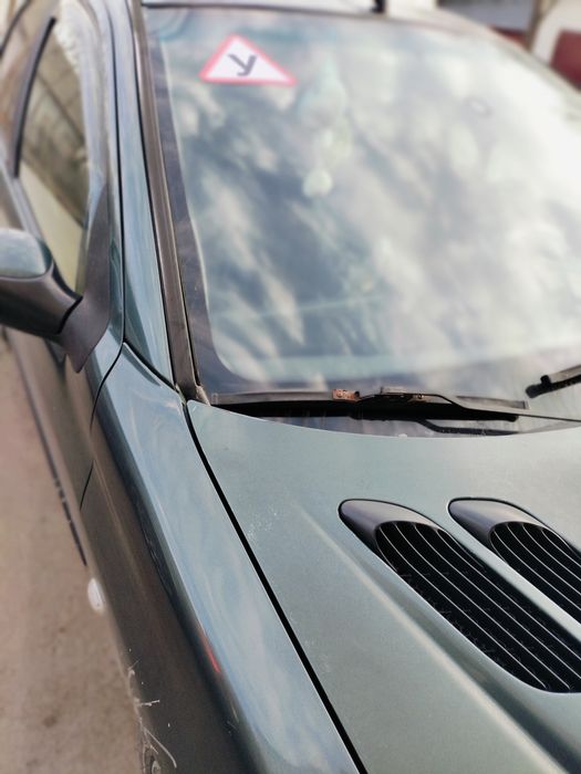 Peugeot автомобиль