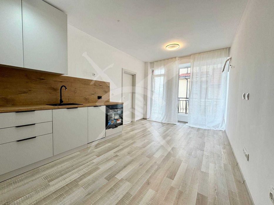 Тристаен апартамент в Свети Влас 100747