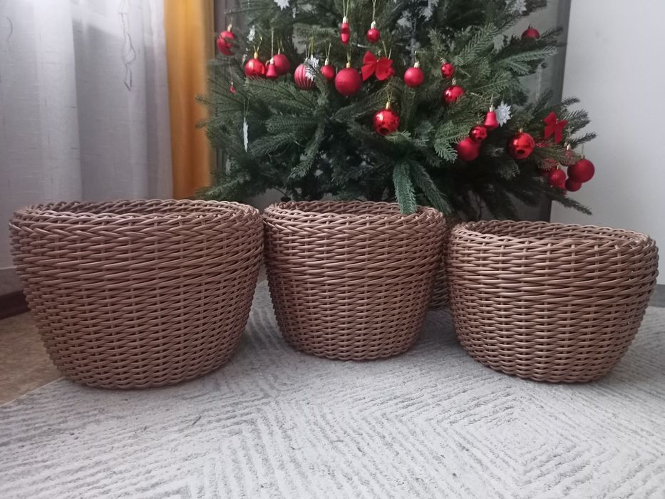 Кашпо для цветов из ротанга