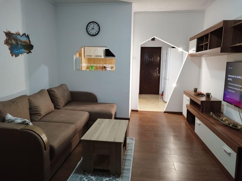 Persoana fizica inchiriez garsoniera