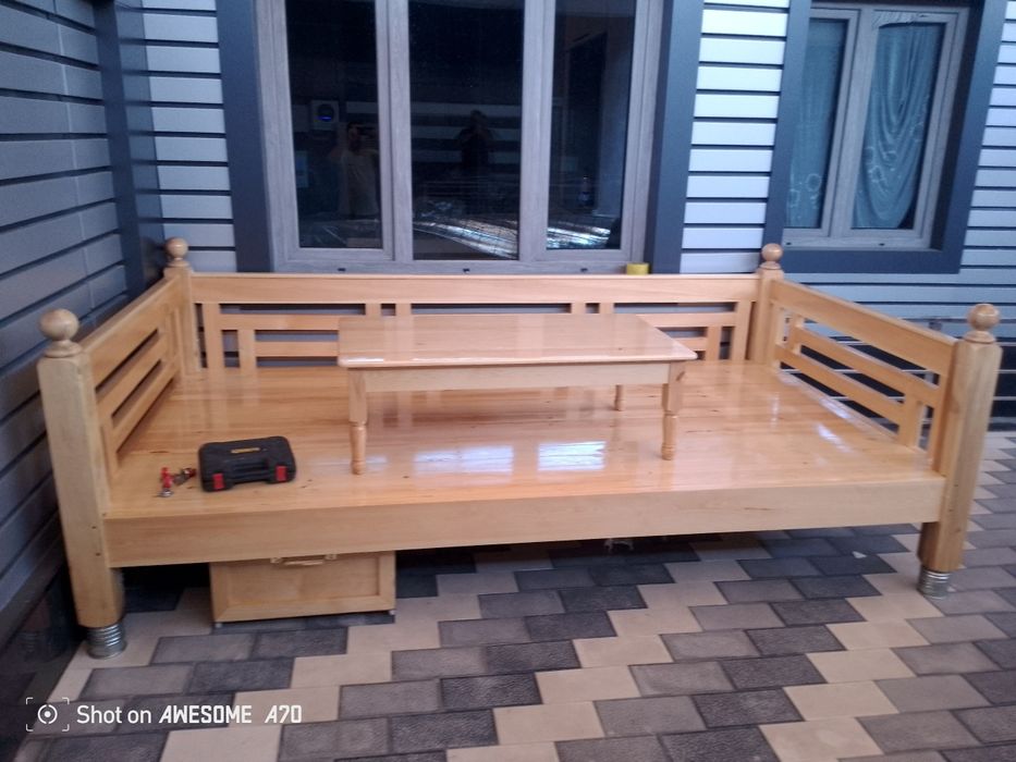 Сури тапчан карават