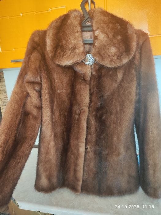 Продам норковую шубу