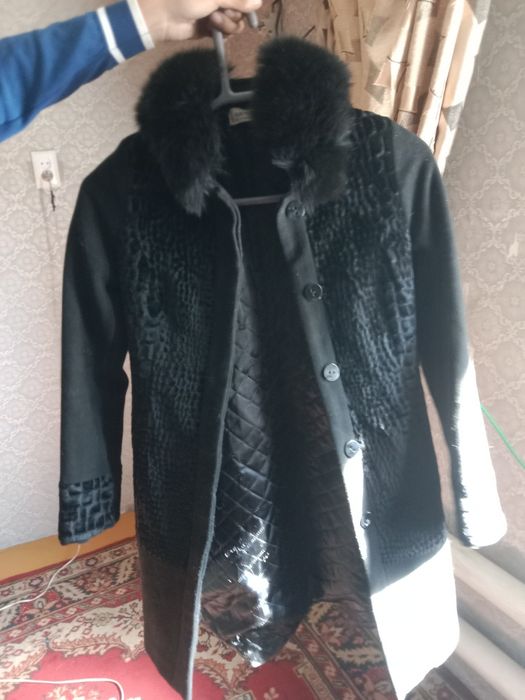 Продам Шубы 10000