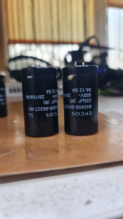 condensator 500V 470uF 320uF pt. invertor hybrid, sau 390