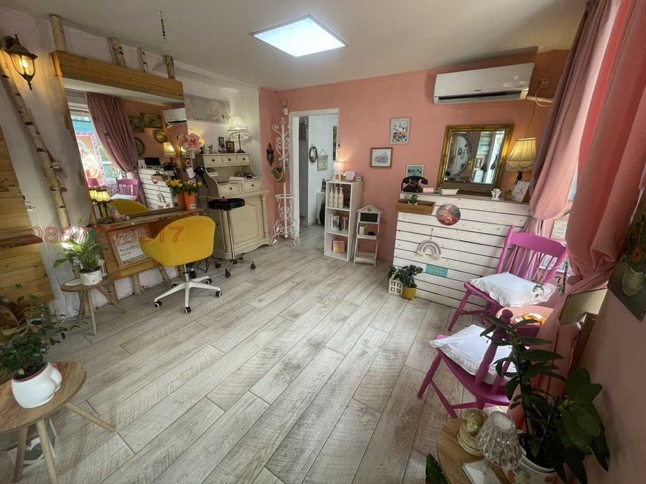 Обзаведен и разработен фризьорски салон  в София, район “Оборище”