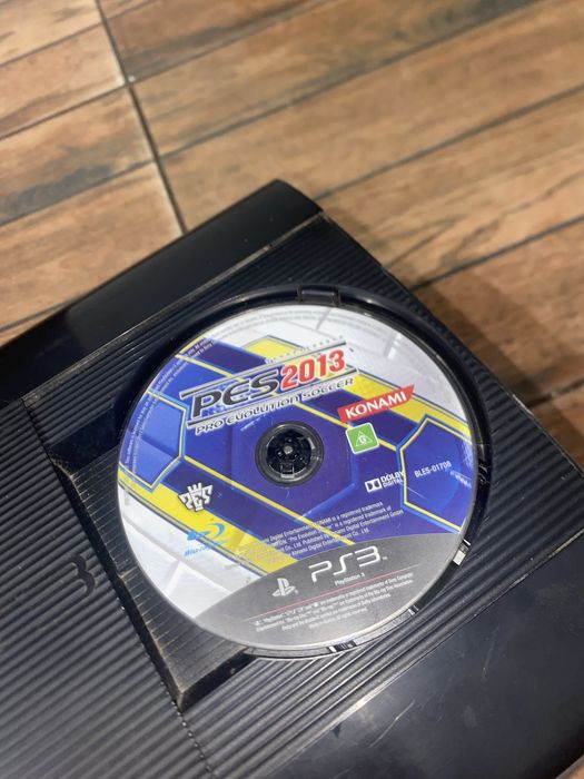 Vand play station 3 super slim + PES2013