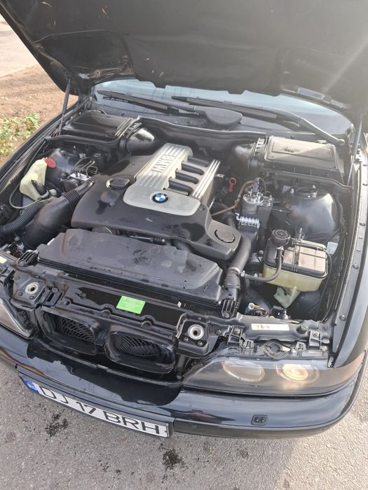 Se vinde BMW 525  d an 2003