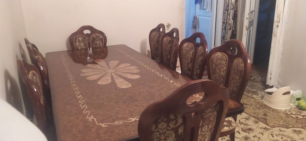 Stol stul sotiladi 10talik