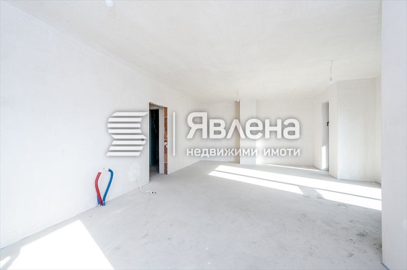 3-стаен, 131кв.м.