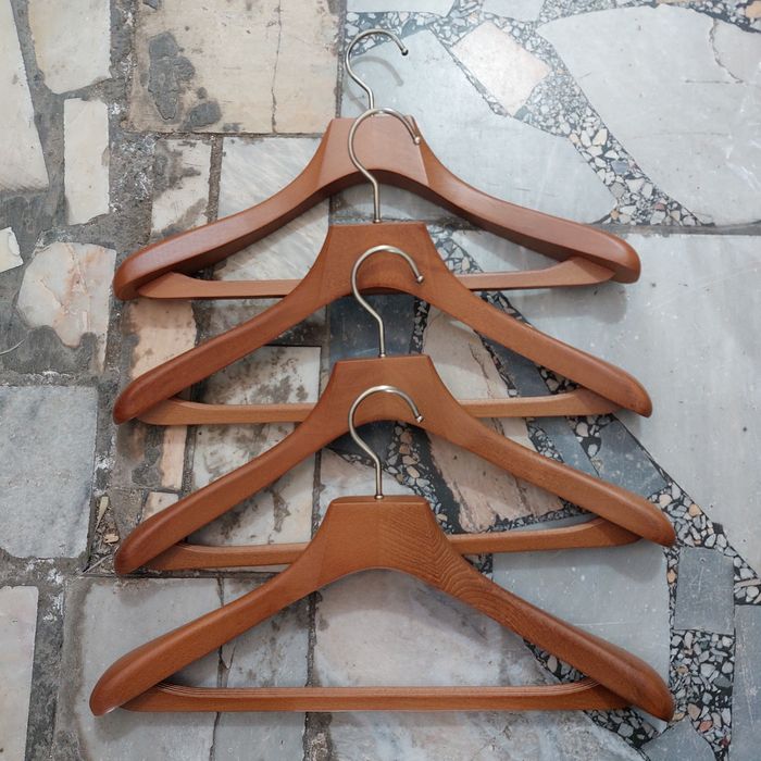 Вешалка плечики для одежды