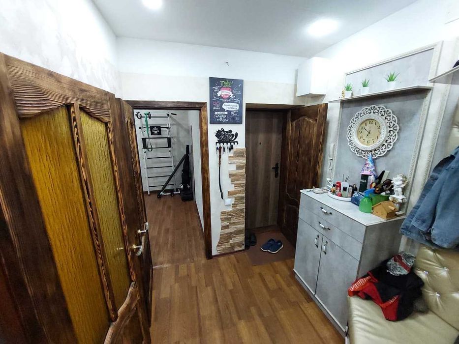 Продам 3 комн. кв., в районе Дворца Молодежи