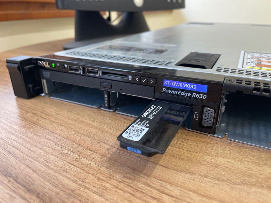 Сървър Dell R630 - 2x E5-2670v3 32GB DDR4 RAM 2x750W PSU