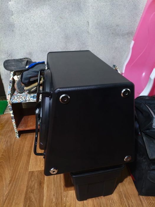 Продам саббуфер срочно