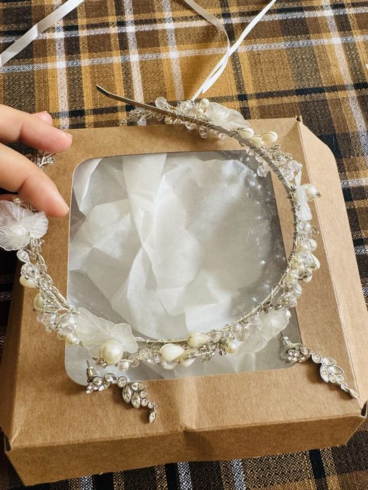 Coronita mireasa lucrata manual cu perle