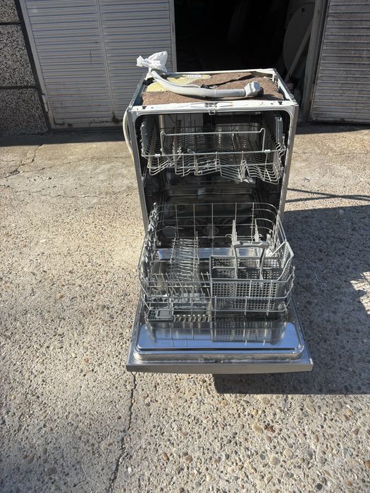Съдомиялна AEG-60см работеща -100€