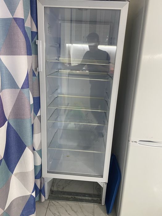 Витрина холодильник