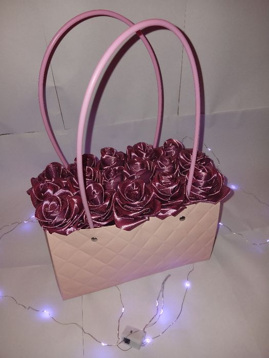 Onaningiz yoki opa-singliz uchun ajoyib va uzoq vaqt turadigon sovgʻa