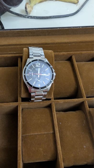 Часы Casio продам