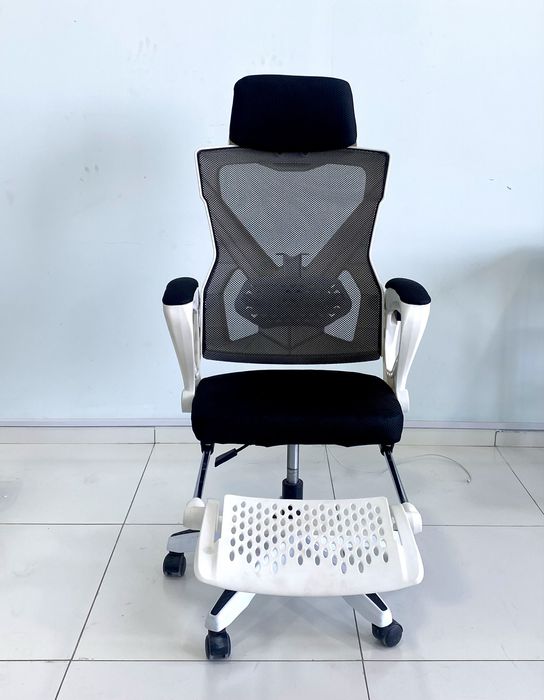 Белое эргономичное офисное кресло Черное современное офисное кресло
