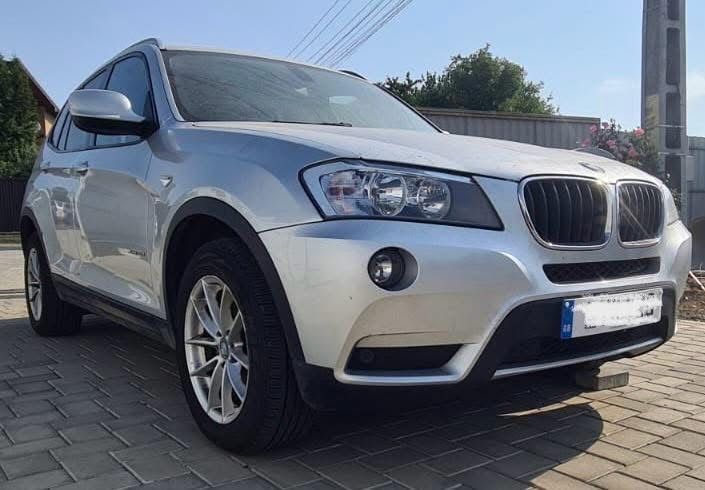 Dezmembrez BMW X3 F25 X-Drive M Pack 2.0d N47 Navigatie,piele,Jante 17