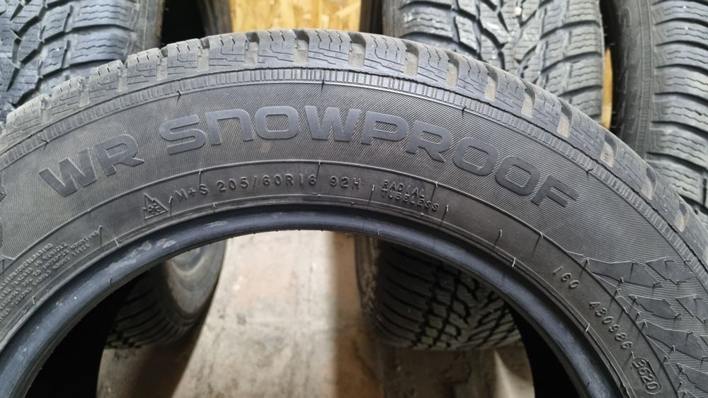 Nokian Wr Snowproof 205/60/16