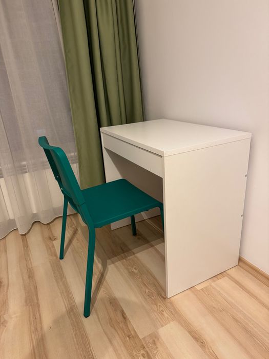 Компактно бюро / тоалетка