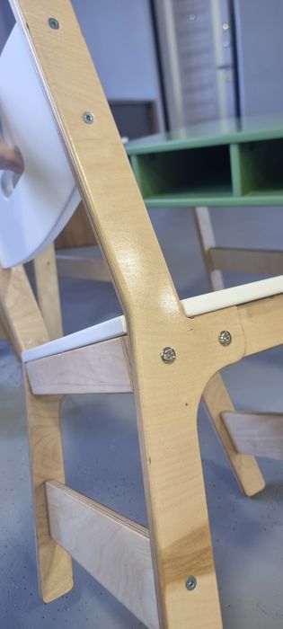 Bolalar parta va stuli