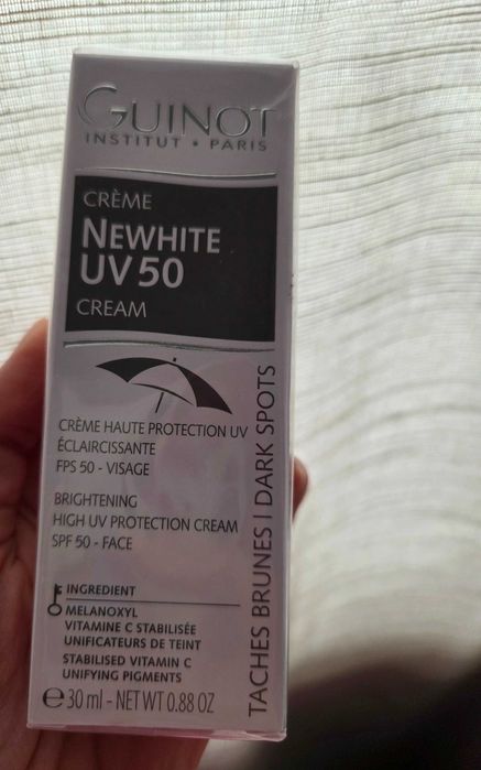 Слънцезащитен крем GUINOT CRÈME NEWHITE SPF50