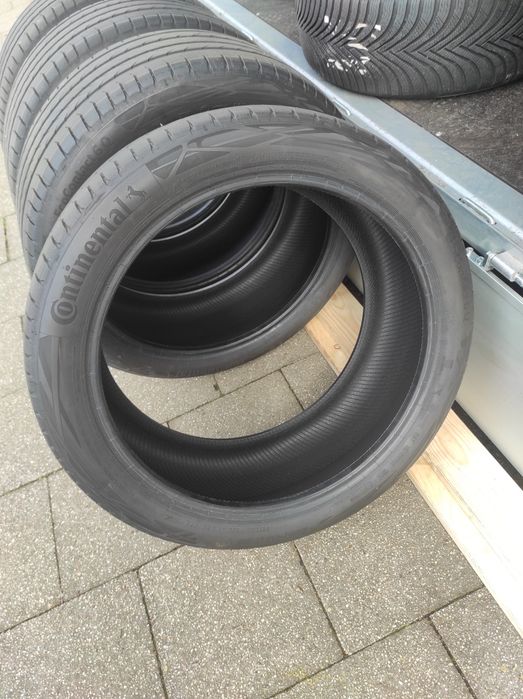 255/40/20  Continental 4бр