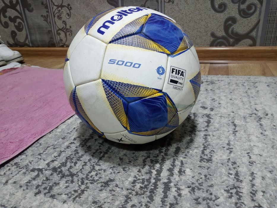 Futbol koptogi Molton tõp 50000 arginal