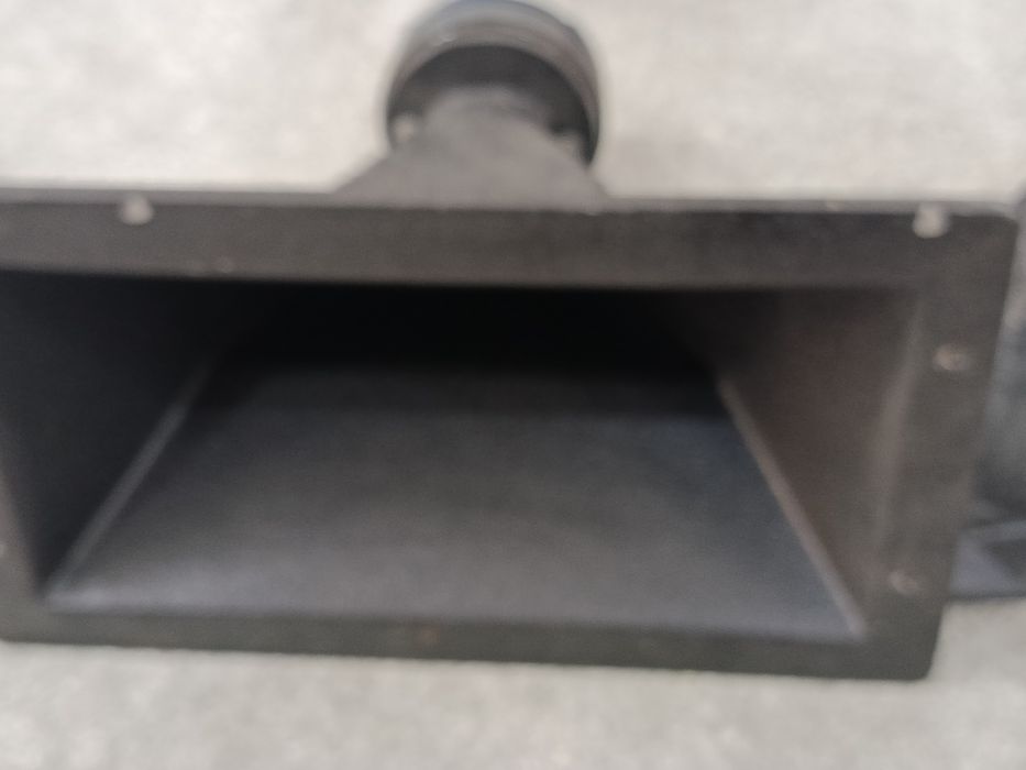 Динамик сотилади 15дюм 500ваттишлаши зур сотилади