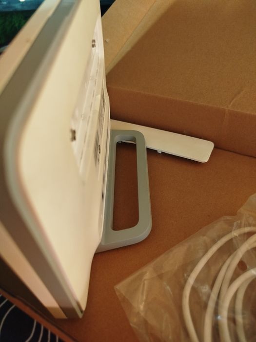 Продам роутер HUAWEI