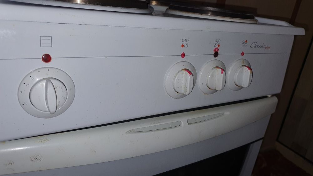 Продам электроплиту б/у