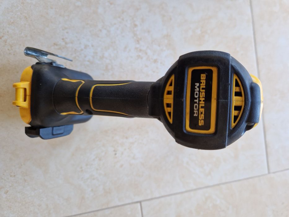 Dewalt DCD 791 - masina de gaurit si insurubat