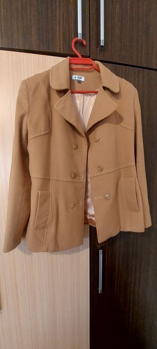 Късо Дамско палто