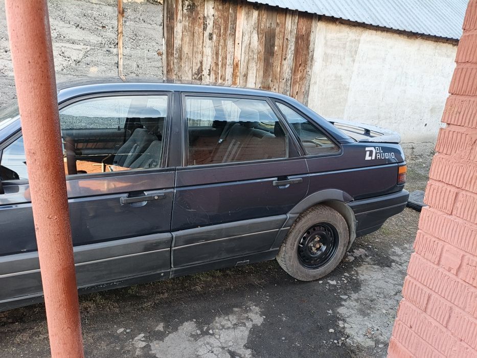 Продам Volkswagen Passat b3 1.8