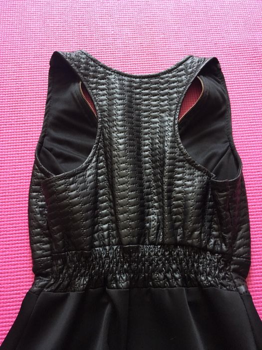 Малка черна рокля