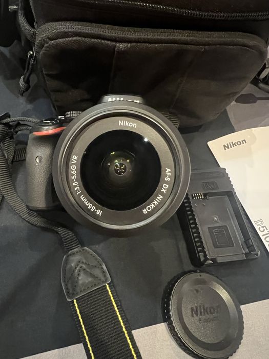 Nikon D5100 + Lowepro калъф