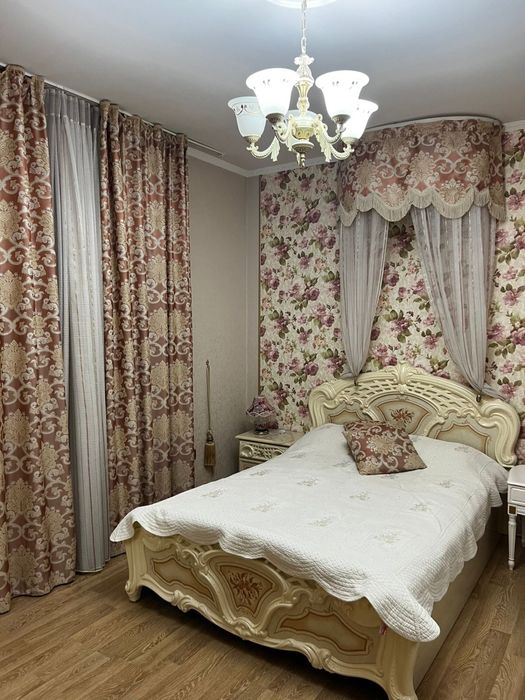 продам Спальный гарнитур Роза