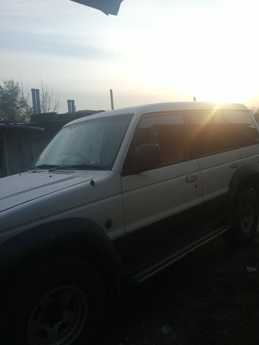 Продам машину mitsubishi pajero
