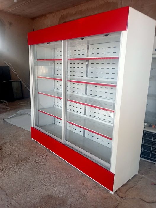 Витрина холдилник